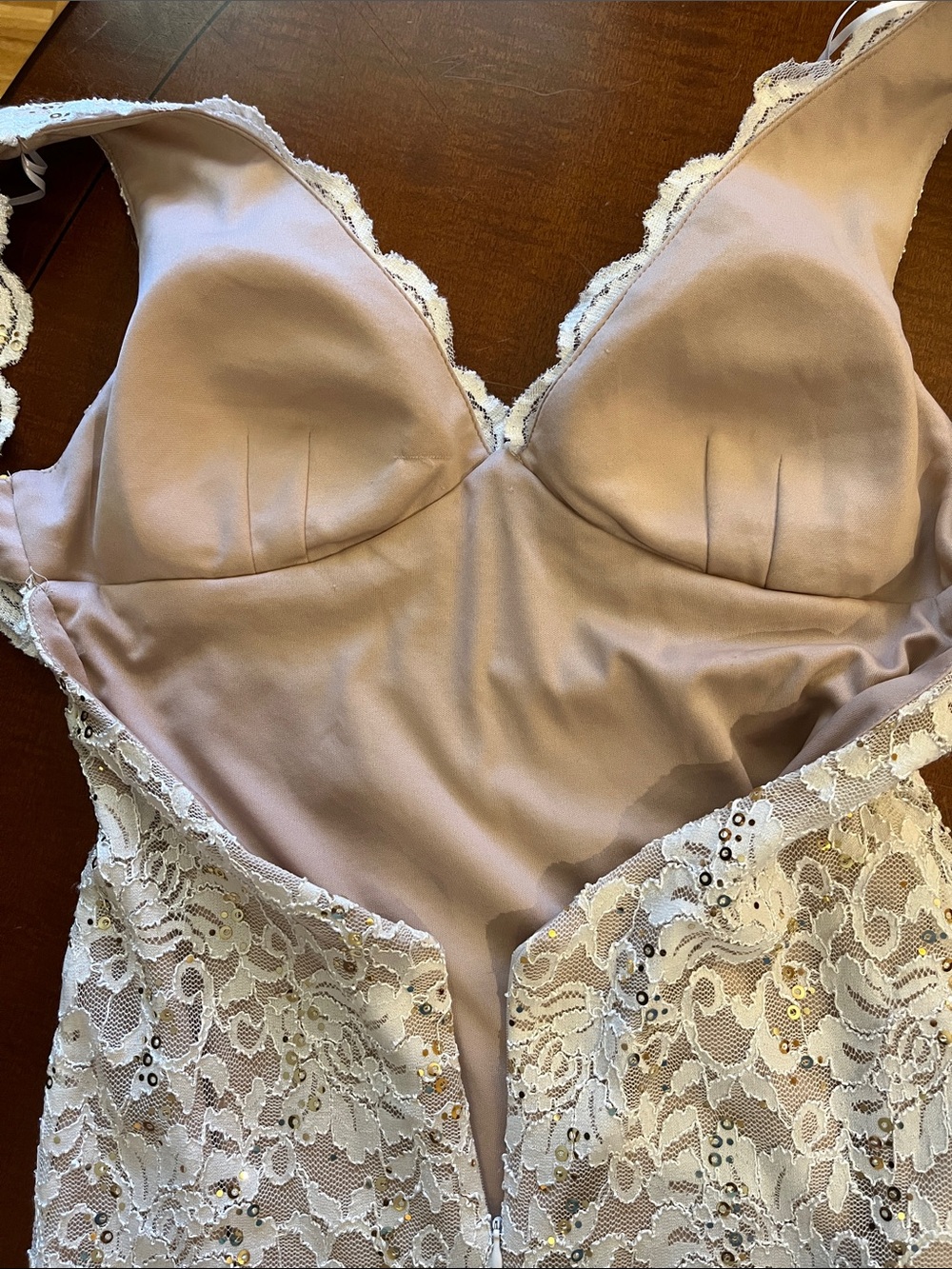 Ivory Lace Open-Back Dress, sequins. Morgan & Co. Stretchy. Bridal shower. S-M - Picture 8 of 12
